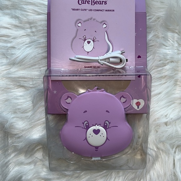 🆕 Care Bears LED Compact Mirror “Beary Cute” Purple 3X Magnified Rechargeable - Picture 4 of 5